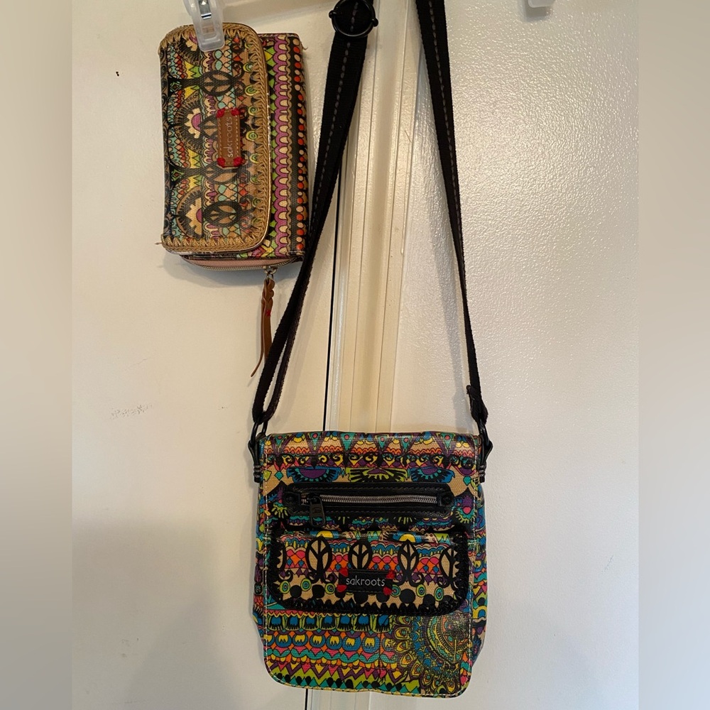 Sakroots Multicolor Crossbody Bag - Vibrant Floral Pattern
